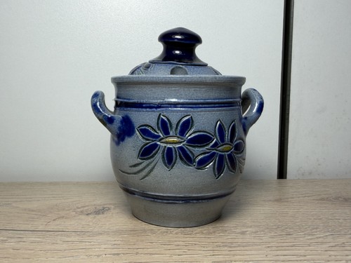 Petit pot couvert grès - en,